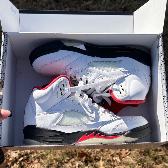 Air Jordan 5 Retro (GS) Kids Sneakers White and Black with Red Accents - Picture 6 of 6
